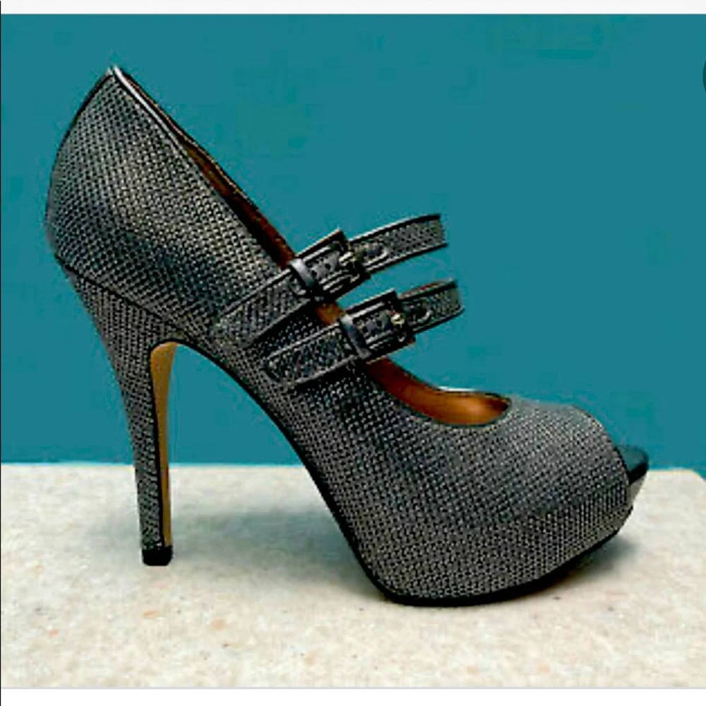 Worthington Silver Peep Toe Platform Heels
